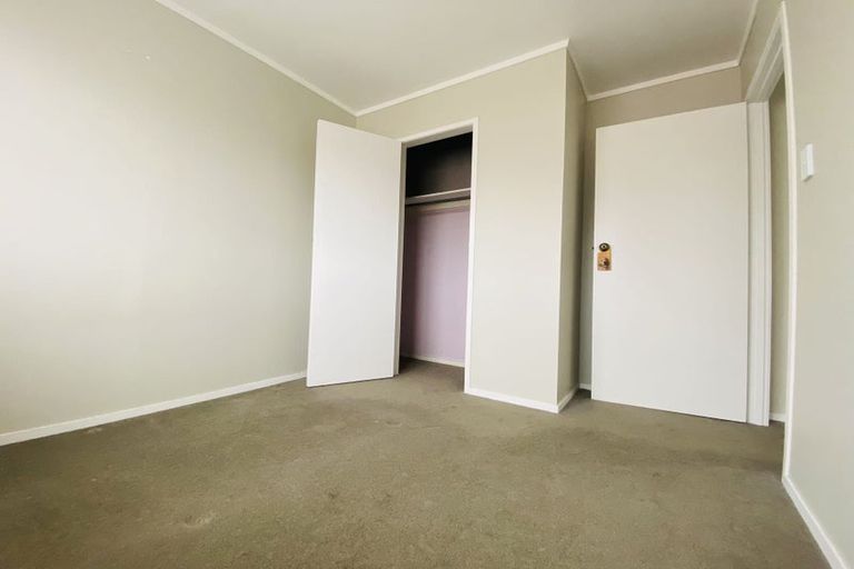 Photo of property in 2/30 Islington Avenue, New Lynn, Auckland, 0600