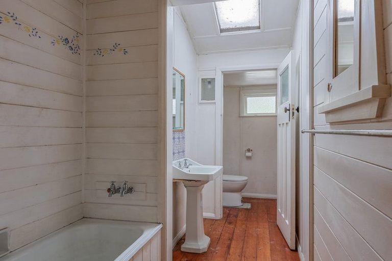 Photo of property in 217 Caves Road, Te Ore Ore, Masterton, 5886