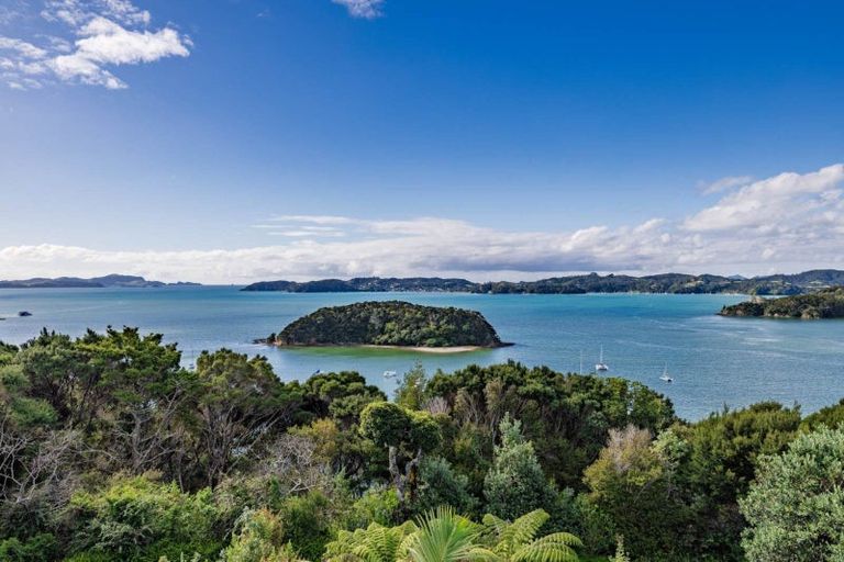Photo of property in 27 Sullivans Road, Paihia, 0200