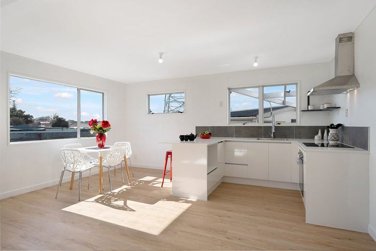 Photo of property in 4 Serrano Place, Clover Park, Auckland, 2023