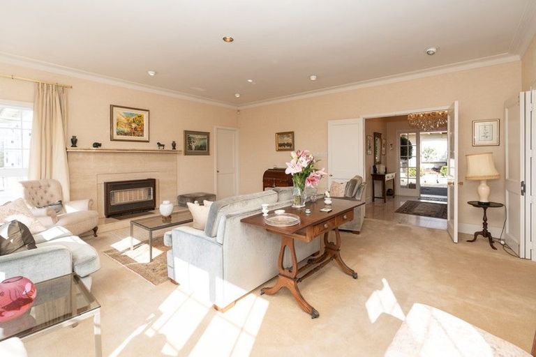 Photo of property in 145 Clarence Street, Hamilton Lake, Hamilton, 3204