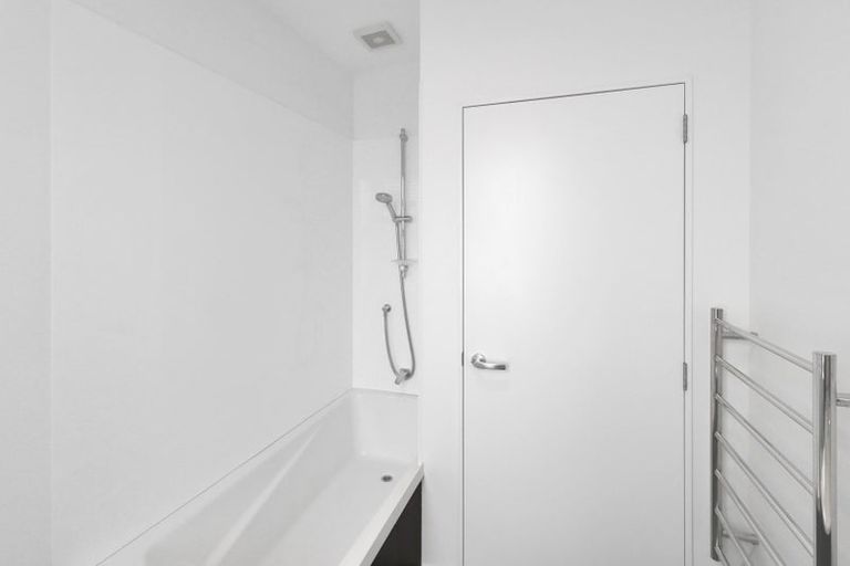 Photo of property in 2/20 Trent Street, Island Bay, Wellington, 6023