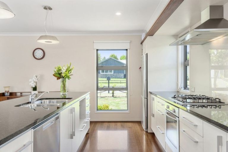 Photo of property in 120 Kenrigg Road, Kinloch, Taupo, 3377