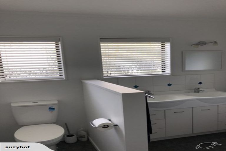 Photo of property in 11 Renata Road, Otaki, 5512