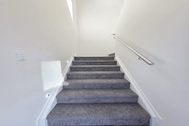 Photo of property in 408 Roscommon Road, Clendon Park, Auckland, 2103