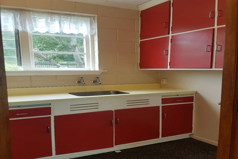 Photo of property in 528-530 Devon Street East, Fitzroy, New Plymouth, 4312