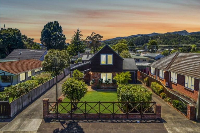 Photo of property in 11 Benzie Avenue, Wallaceville, Upper Hutt, 5018