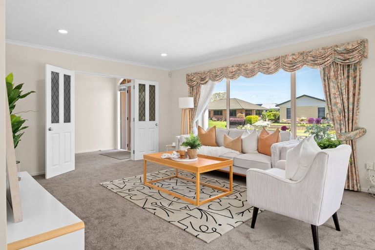 Photo of property in 22 Cairns Crescent, Rototuna, Hamilton, 3210