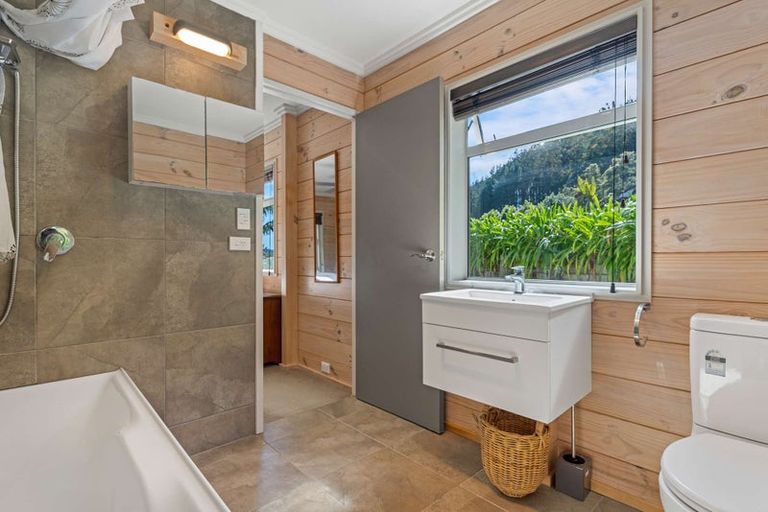 Photo of property in 80 Hodge Road, Coroglen, Whitianga, 3591