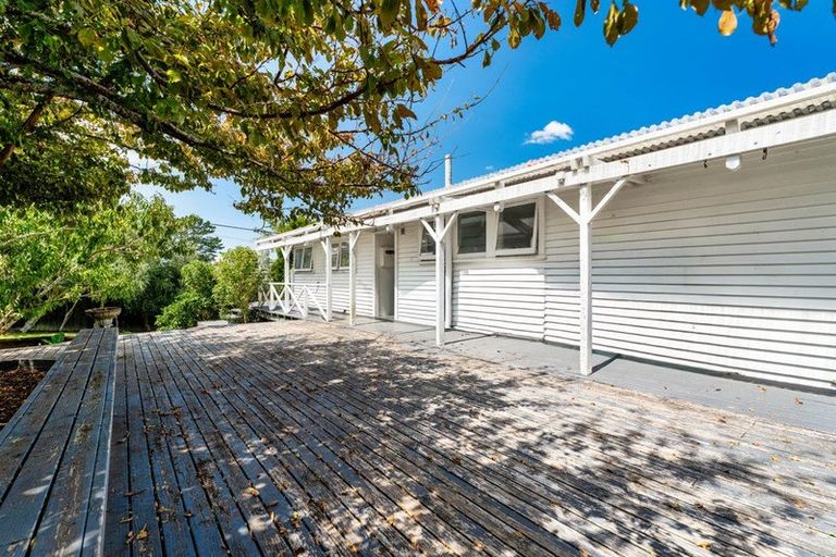 Photo of property in 19 Chorley Avenue, Massey, Auckland, 0614