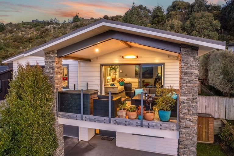 Photo of property in 15 Pacific View, Whitby, Porirua, 5024