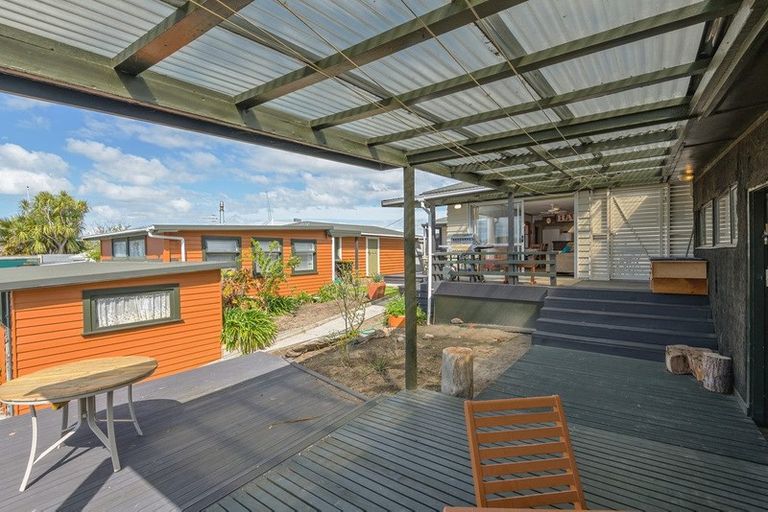 Photo of property in 17 Andrews Street, Foxton Beach, Foxton, 4815