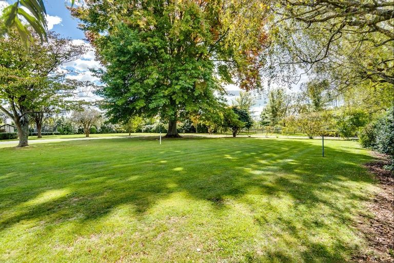 Photo of property in 32 Saint Andrews Road, Havelock North, 4130