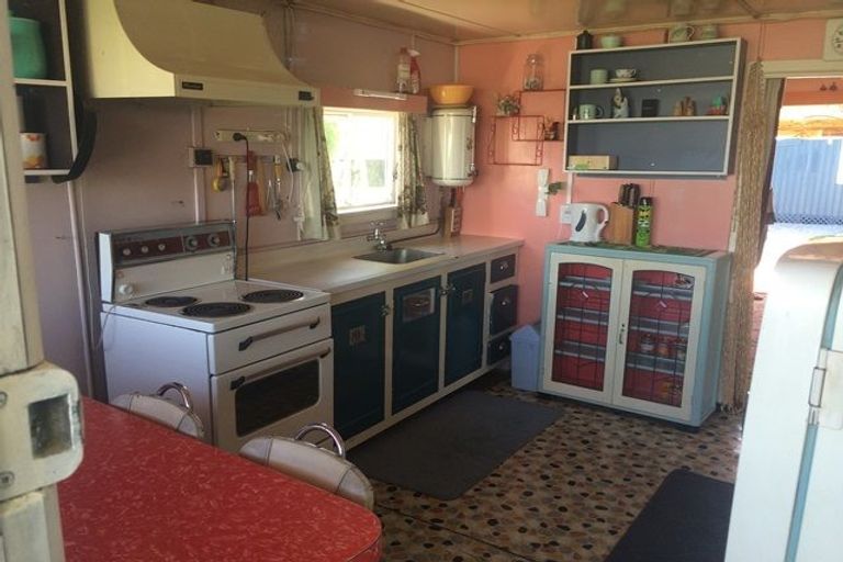 Photo of property in 38 Armstrong Avenue, Carterton, 5713