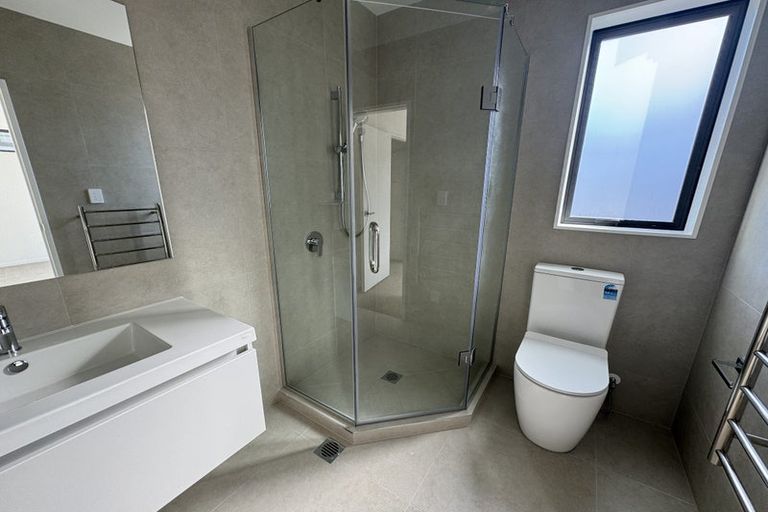 Photo of property in 15 Mahalo Avenue, Wiri, Auckland, 2104