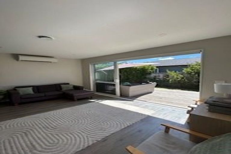 Photo of property in 15 Ahorangi Road, Silverdale, 0932