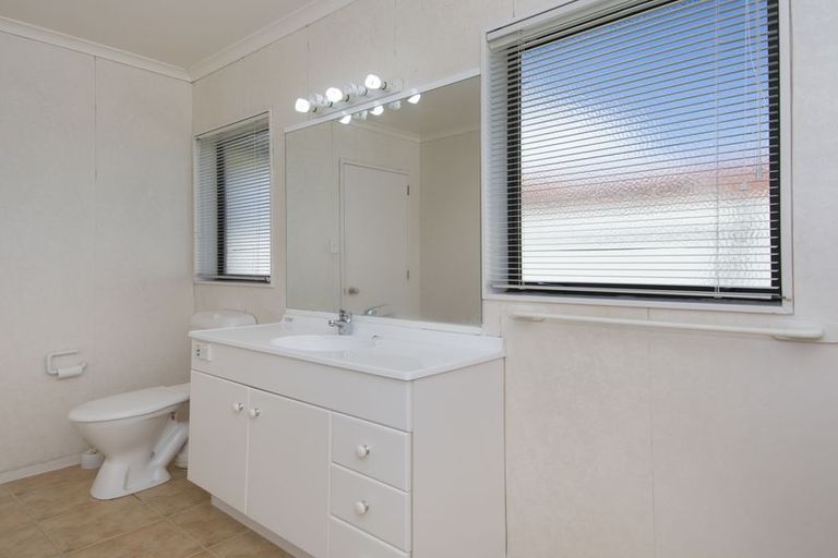 Photo of property in 130 Evans Road, Papamoa Beach, Papamoa, 3118