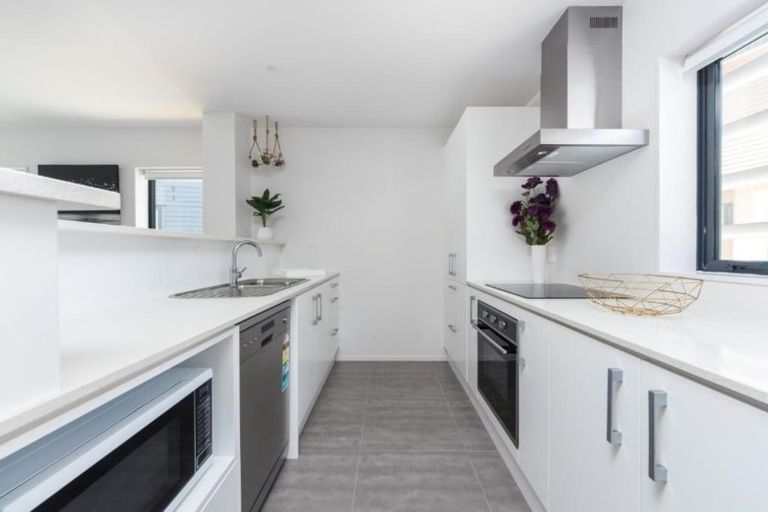 Photo of property in 17 Akeake Lane, Manurewa, Auckland, 2102