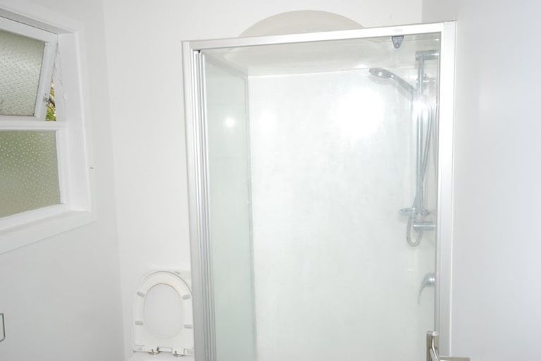 Photo of property in 9 Aronui Terrace, Kelston, Auckland, 0602