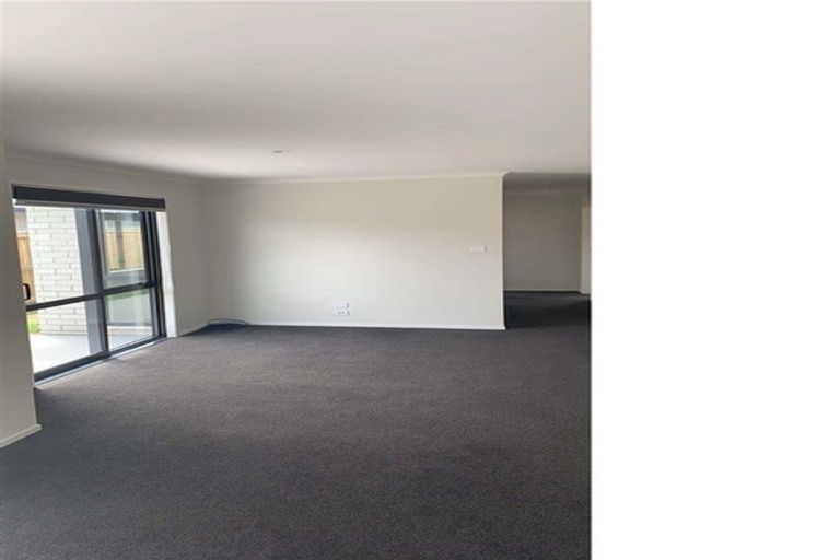 Photo of property in 11 Navy Lane, Papamoa, 3118