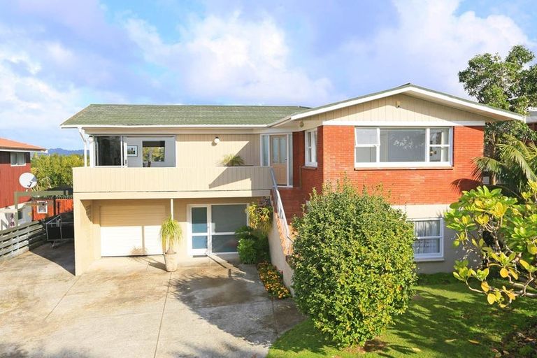Photo of property in 15 Taitua Drive, Te Atatu South, Auckland, 0610
