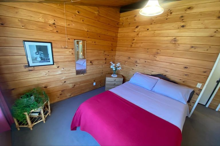 Photo of property in 8 Tiverton Crescent, Whalers Gate, New Plymouth, 4310