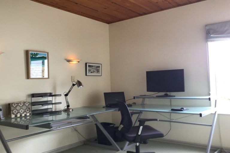 Photo of property in 2/145 Victoria Road, Devonport, Auckland, 0624