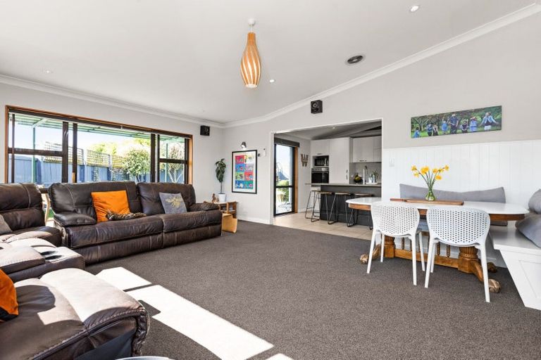 Photo of property in 1 Spriggs Crescent, Greenmeadows, Napier, 4112