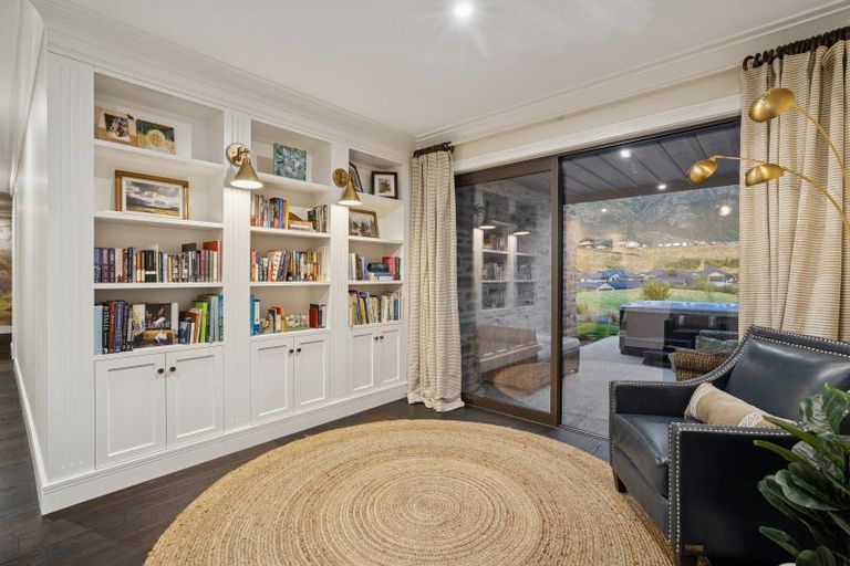 Photo of property in 40 Cunninghams Drive, Jacks Point, Queenstown, 9371