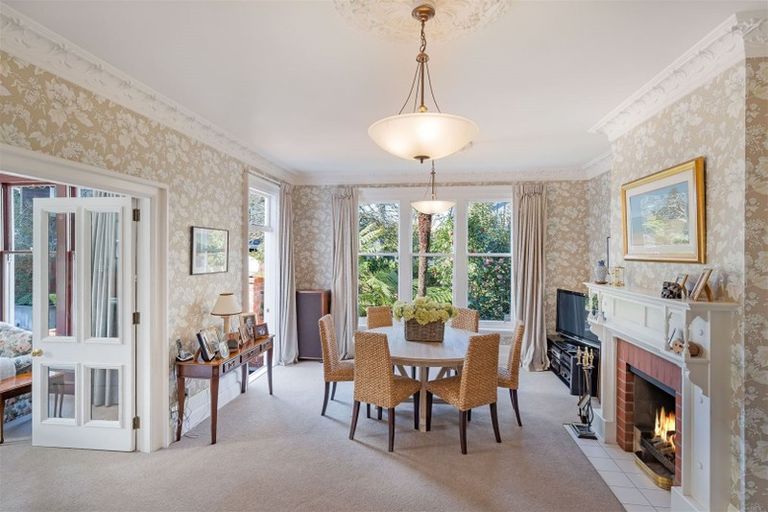 Photo of property in Chilcombe Homestead, 4 Medbury Terrace, Fendalton, Christchurch, 8041