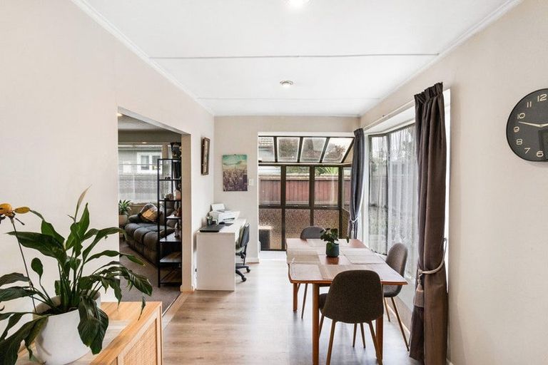 Photo of property in 68 Racecourse Road, Sockburn, Christchurch, 8042