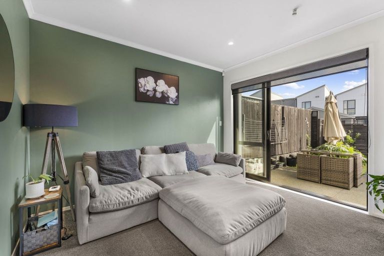 Photo of property in 14 Malcolm Calder Road, Hobsonville, Auckland, 0616