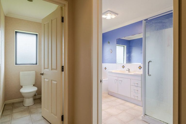 Photo of property in 66 Royal Oak Drive, Kelvin Grove, Palmerston North, 4414