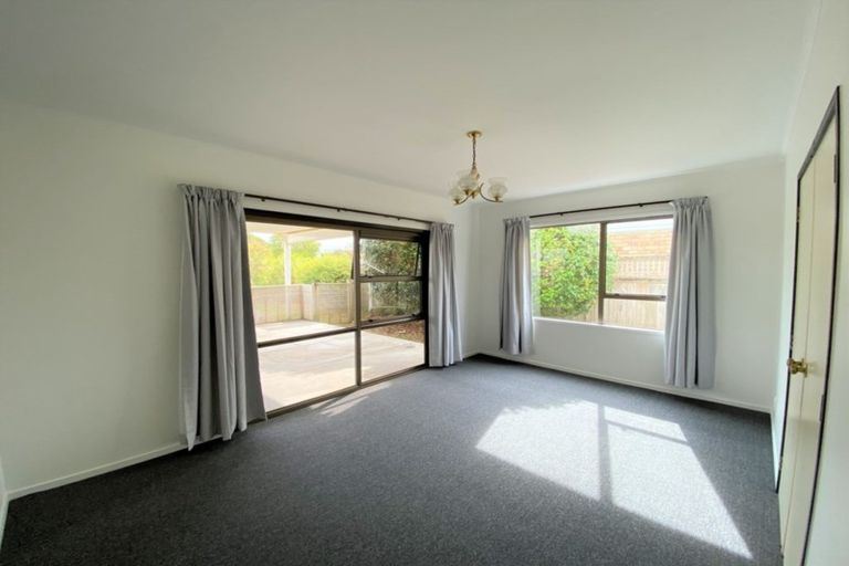 Photo of property in 26 Devon Road, Bucklands Beach, Auckland, 2012