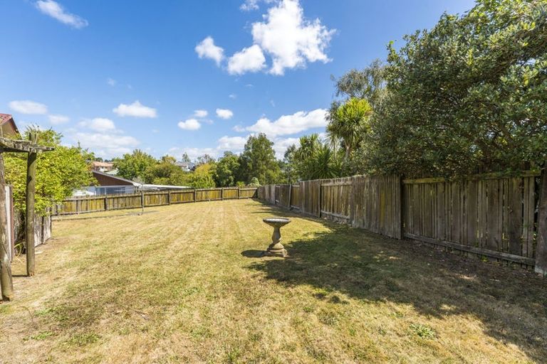 Photo of property in 19 Pankhurst Place, Sunnyvale, Auckland, 0612