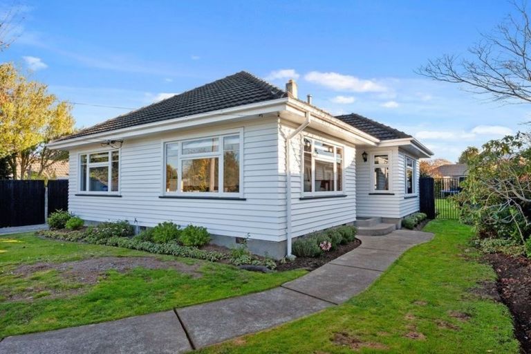 Photo of property in 3 Chepstow Avenue, Fendalton, Christchurch, 8052