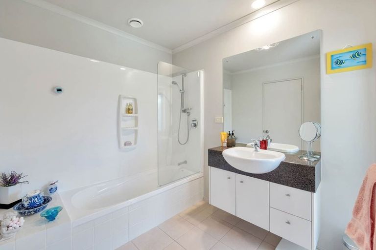 Photo of property in 69 Espalier Drive, Henderson, Auckland, 0612