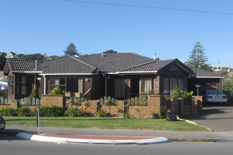 Photo of property in 2/4u Richard Street, Titahi Bay, Porirua, 5022