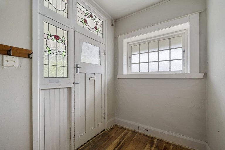 Photo of property in 3 Panama Street, Martinborough, 5711