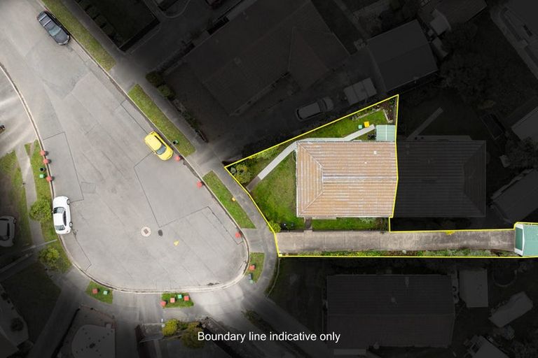 Photo of property in 1/17 Tamarisk Place, Parklands, Christchurch, 8083