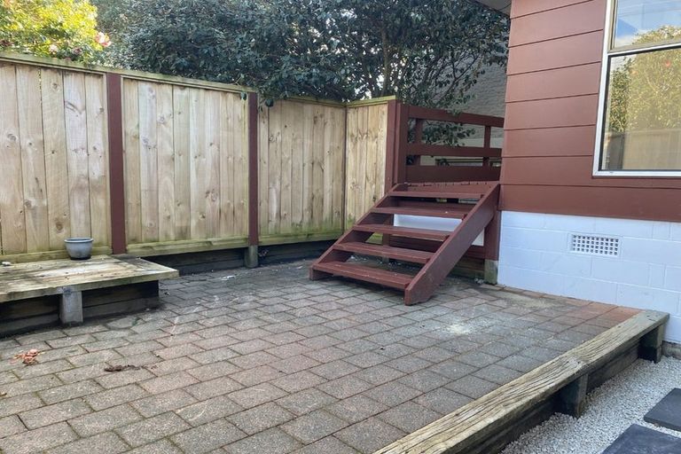 Photo of property in 1/33 Quebec Road, Milford, Auckland, 0620