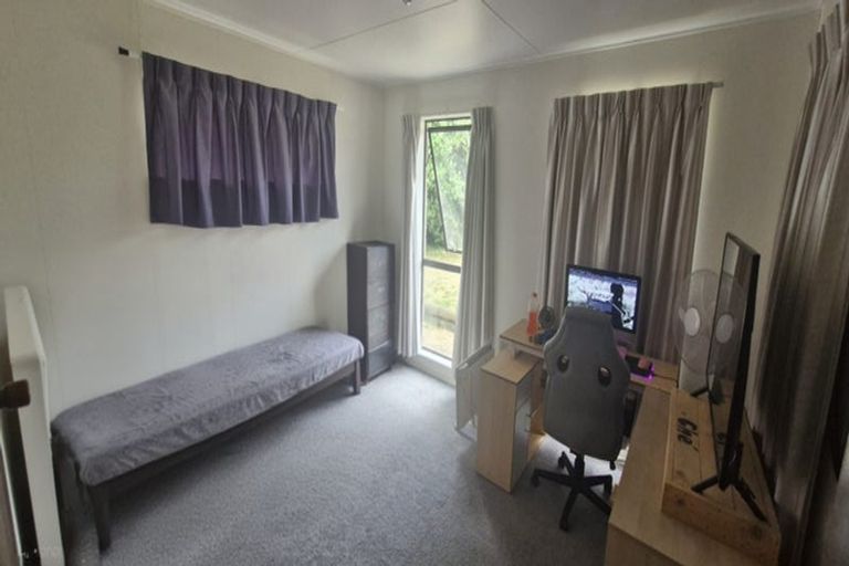 Photo of property in 1 Rush Place, Havelock North, 4130