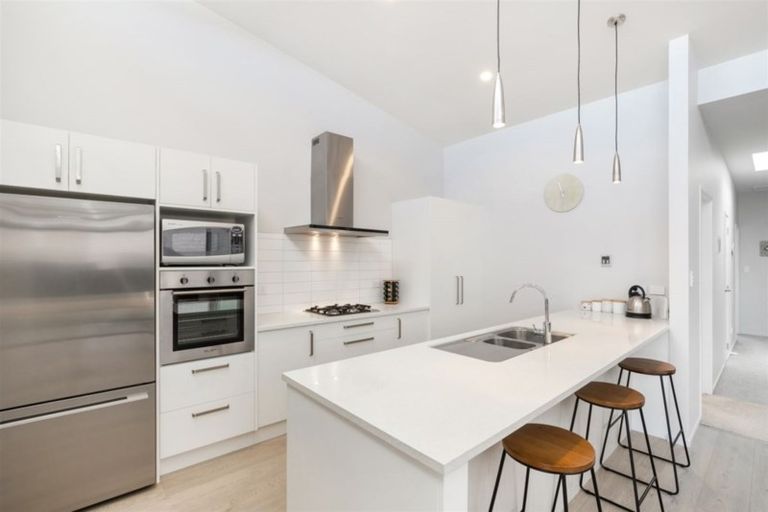 Photo of property in 6 Leadership Crescent, Papakura, 2110