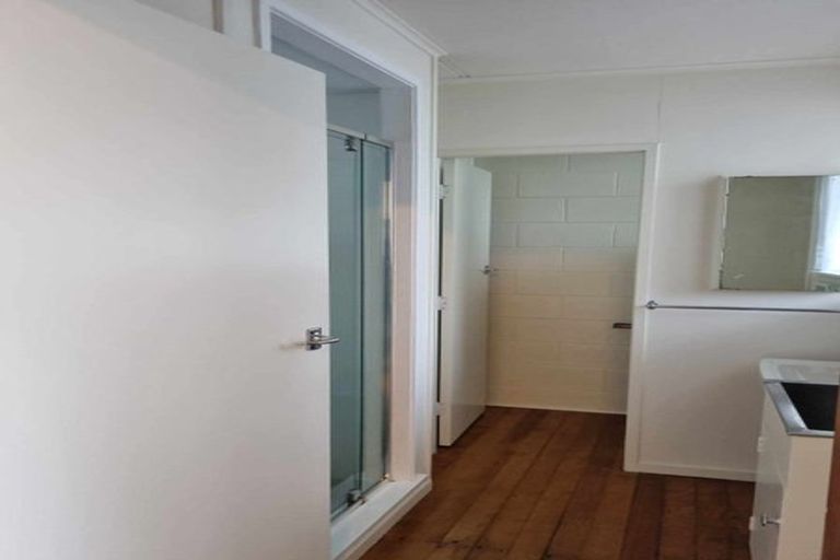 Photo of property in 353 College Street, West End, Palmerston North, 4410