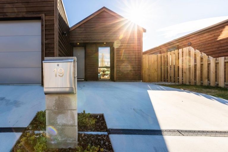 Photo of property in 19 Lauder Street, Lake Hayes, Queenstown, 9304