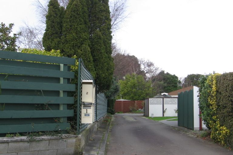 Photo of property in 4 Bambery Court, Palmerston North, 4414