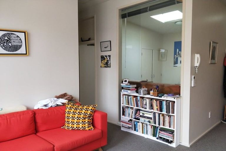 Photo of property in 7 Hanson Street, Mount Cook, Wellington, 6021