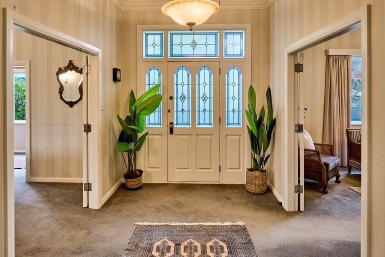 Photo of property in 20 Bloomfield Terrace, Hutt Central, Lower Hutt, 5010