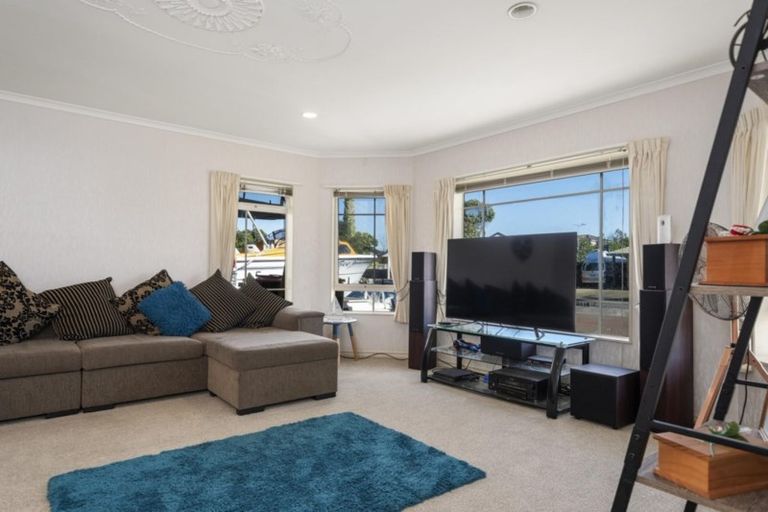 Photo of property in 3 Newport Key, Papamoa Beach, Papamoa, 3118