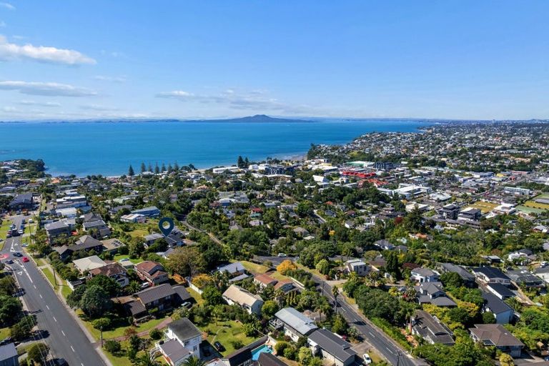 Photo of property in 13 Carlisle Road, Torbay, Auckland, 0630